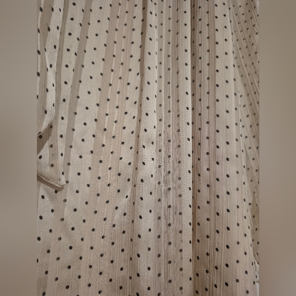 CB Established 1962 | Elegant Cream Polka Dot Blouse | XL - Picture 8 of 9